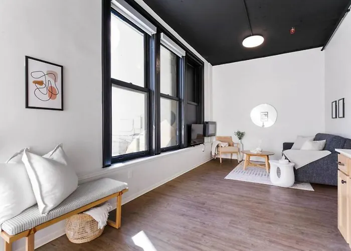 Cozy Downtown Loft Walk To Riverfront Park 209